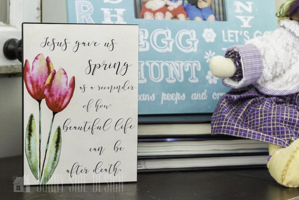 Decorate for Easter on a budget with FREE printabled.