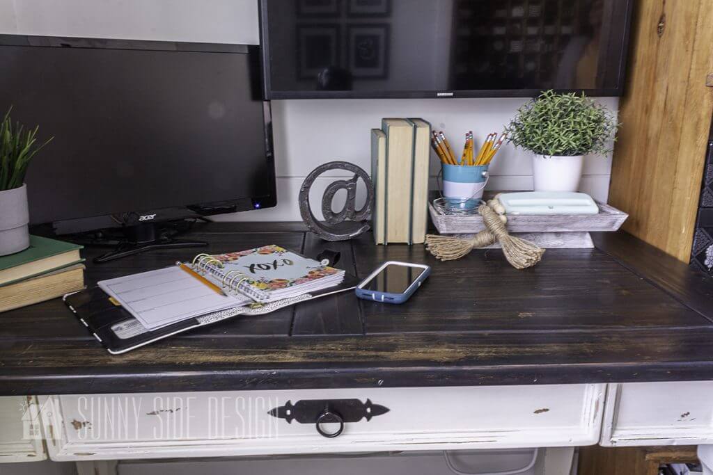 finished desk makeover in office