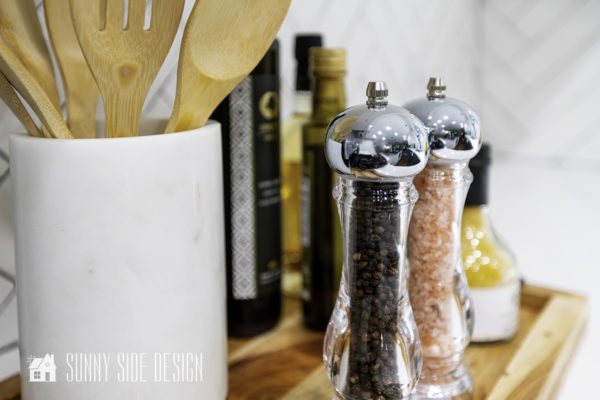 How to Create a Chic and Timeless Black and White Kitchen | Sunny Side