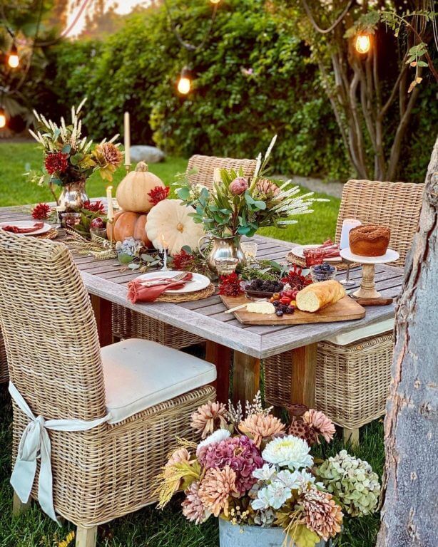 20 Beautiful Thanksgiving Table Decor Ideas You Need to See | Sunny