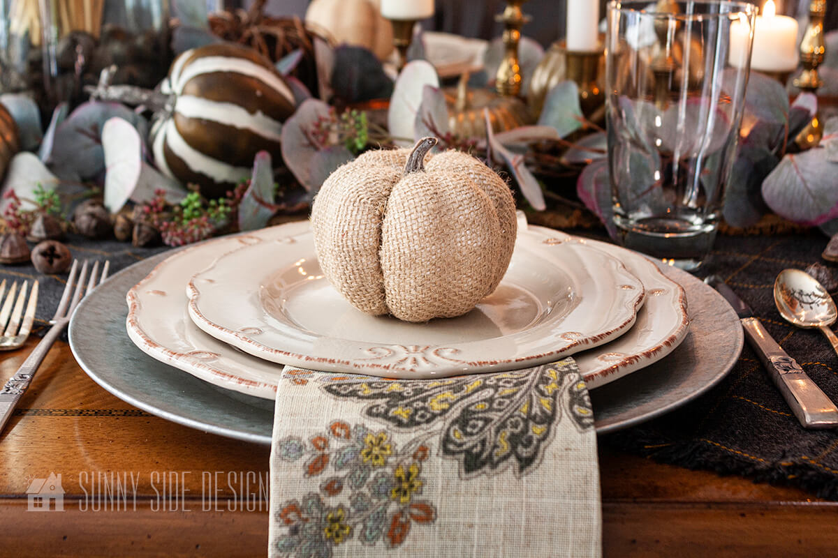 6 Easy Tips for Creating a Rustic Thanksgiving Table | Sunny Side Design