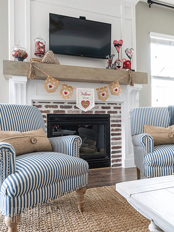 Valentine's Day Craft Idea for your Mantle.