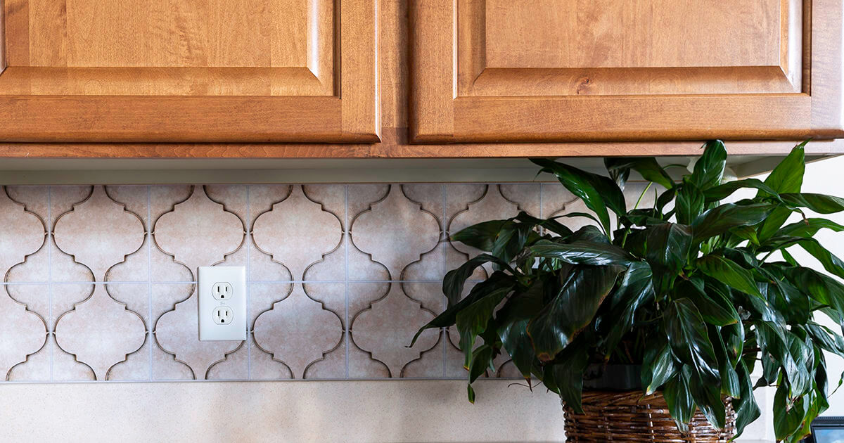 How to Install an Inexpensive Peel and Stick Backsplash Easily