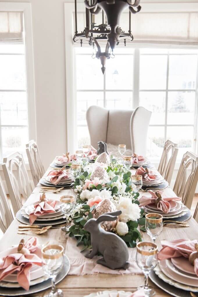 Easter Table decor in shades of soft pink.