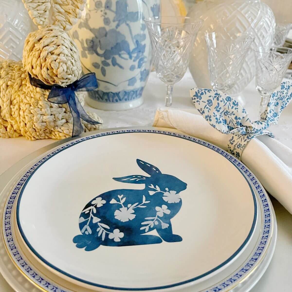 50 Simple Easter Tablescape Ideas You Need to See | Sunnyside Home