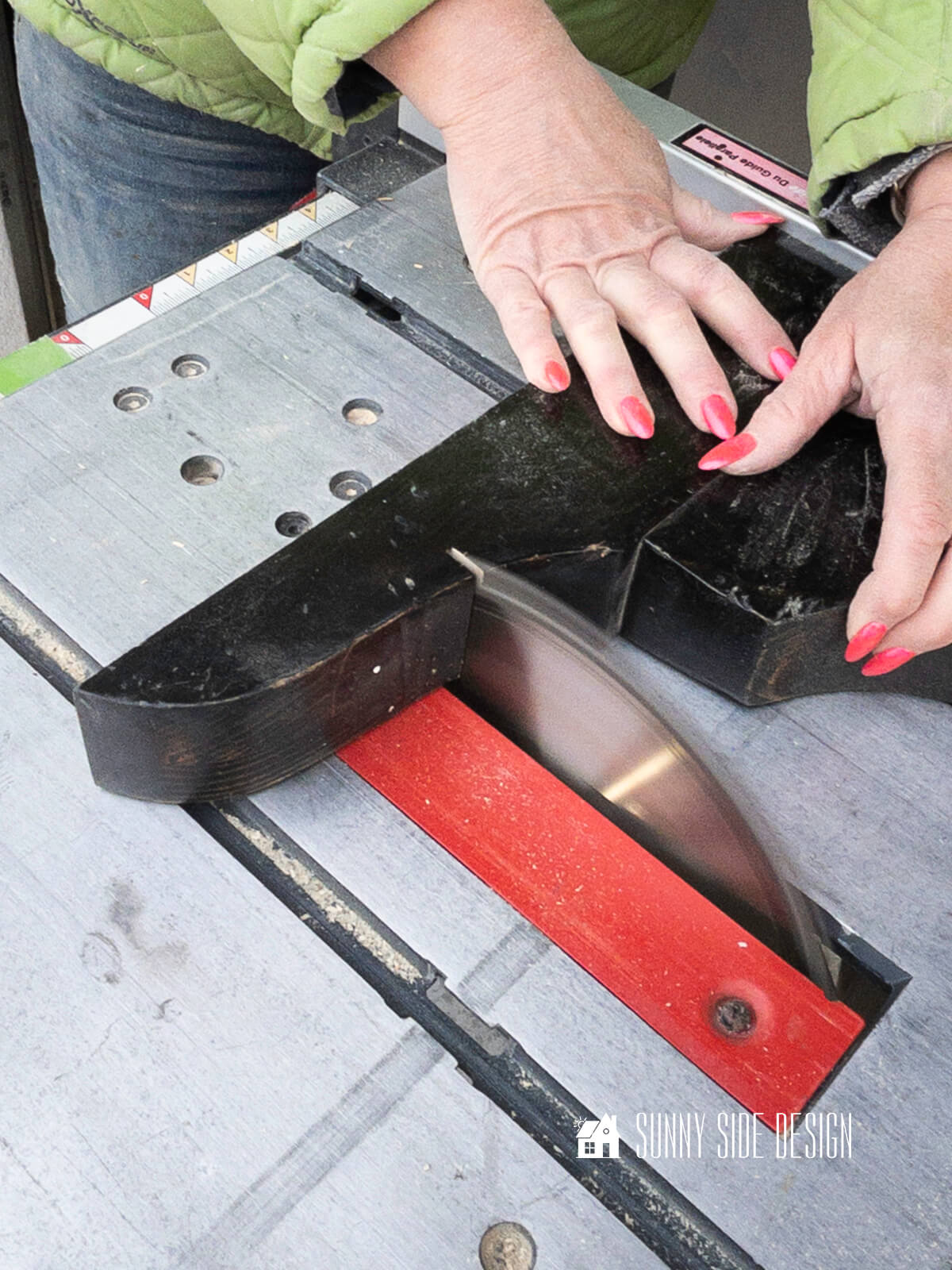 How to Make a Simple Upcycled DIY Sofa Table | Sunnyside Home