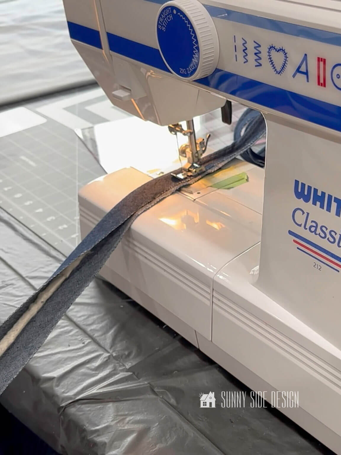 How to Make a Simple Box Cushion with a Zipper Sunny Side Design