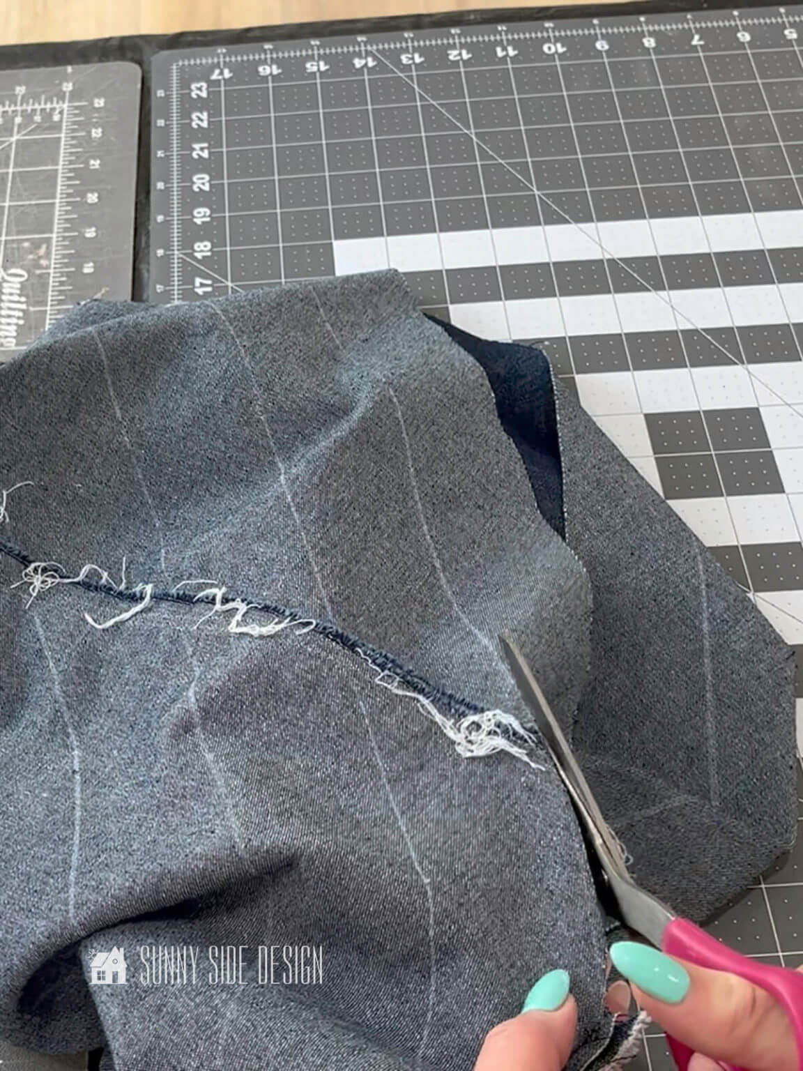 How to Make a Simple Box Cushion with a Zipper Sunny Side Design