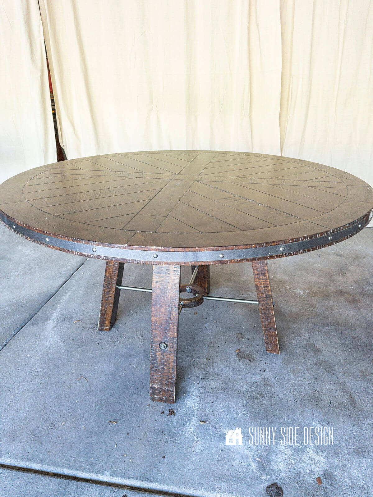 How to Easily Make a DIY Round Coffee Table Sunny Side Design