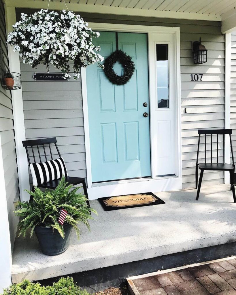 Keep a small front porch clean a clutter free to maximize curb appeal.