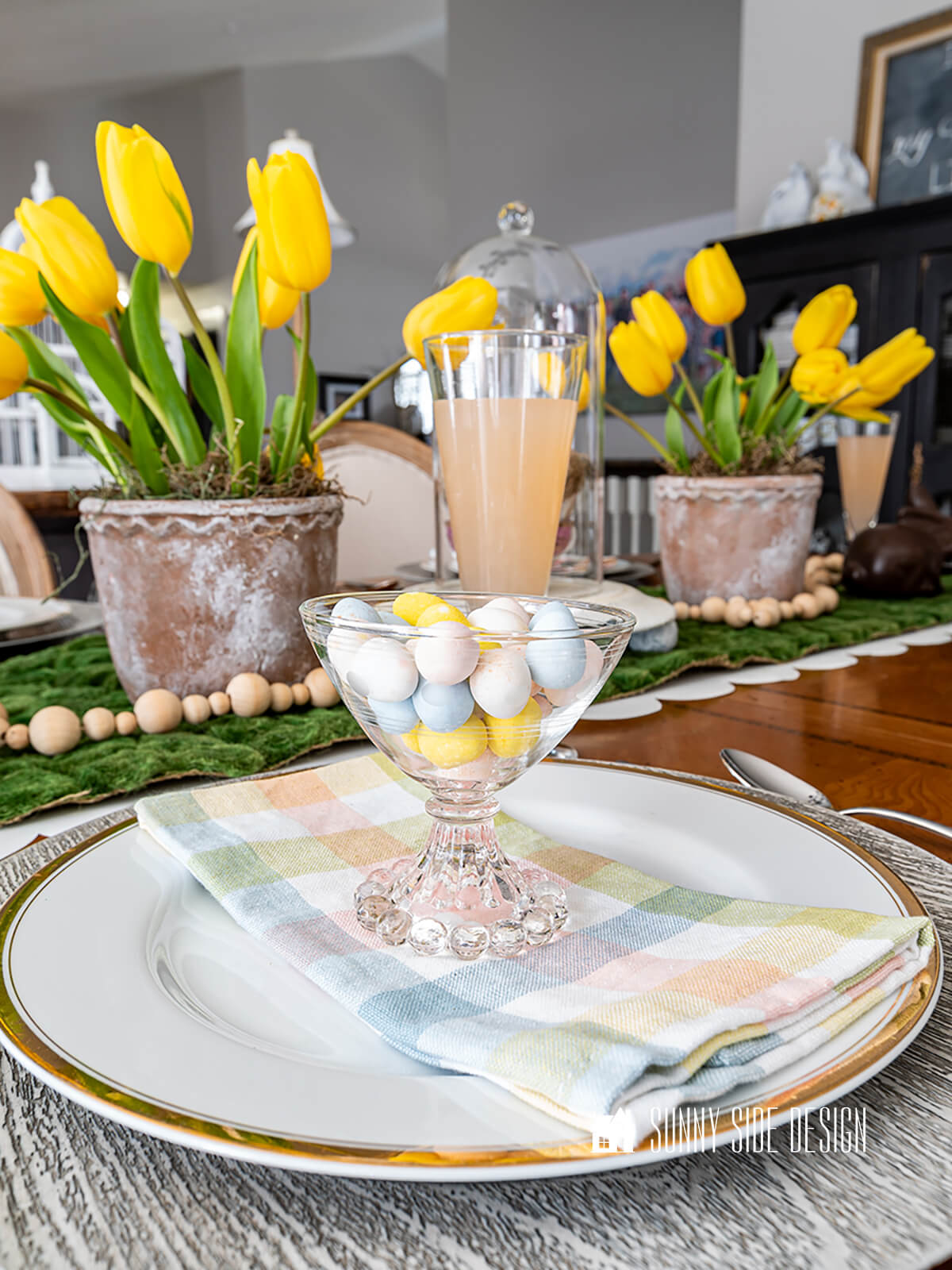 Create a Beautiful Easter Tablescape on a Budget | Sunnyside Home